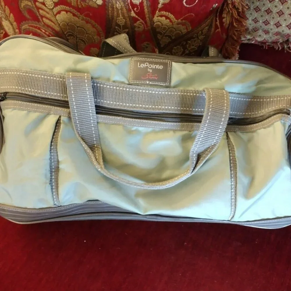 LePointe by Skyway Green Duffle Bag Carry On Travel Bag Shoulder Strap - VINTAGE
